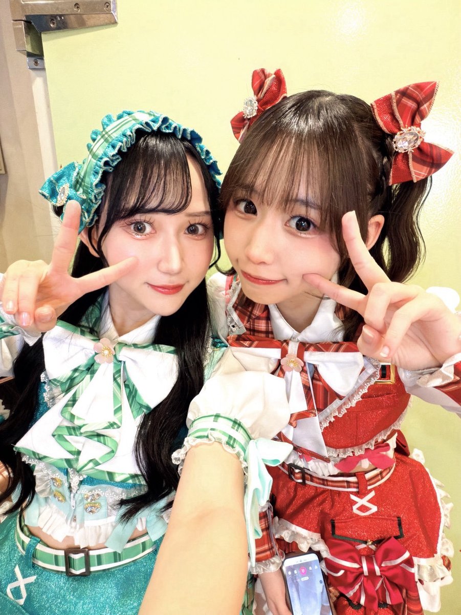 nozomi_umeko's tweet photo. メンバー紹介2人目❤️
松ヶ枝あんこ（まつがえあんこ）ちゃん.ᐟ.ᐟ
赤色担当のおてんば娘ちゃん🎶
あんちゃんのダンスパワフルでかっこよくて、私がいつもアドバイスほしいなって言ったらレッスン終わりに今日はここがこうだったから〜っていつも優しくフィードバックくれるの😌しかも経験者ならではのしっかりしたところでみんなを引っ張ってくれて、本当に頼りになる子なのいつもありがとう😭でもおてんばやなと思う可愛いとこもいっぱいあって、最近だとあんちゃんは不幸続きな時期があったからその度に連絡がとんできてて愛おしかったよヾ( >  <ᵕ )♡ほんとにいい子やけんあんちゃんがこのグループにいて幸せってずっと思ってもらえるようにお姉さんらしくサポートできるところはしたい、です🥹大好き.ᐟ.ᐟ❤️