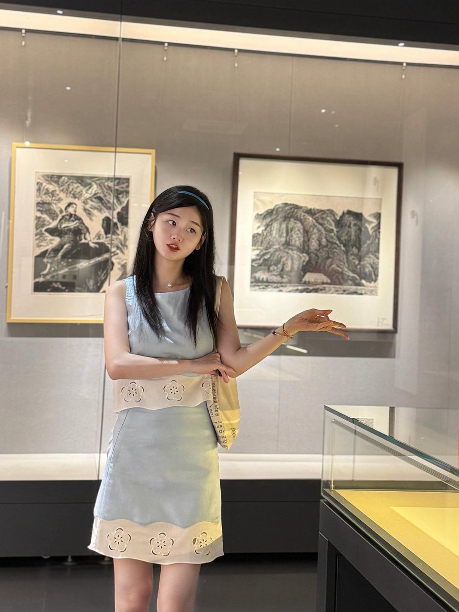 CreamHush's tweet photo. Light blue dress moving through the white galleries, like becoming part of the exhibition myself. Light falling from the tall windows, skirt swaying gently, steps slowed down. Nothing to think about, just being here, quietly being here 🎨💙 https://t.co/QbxdtCUN9X