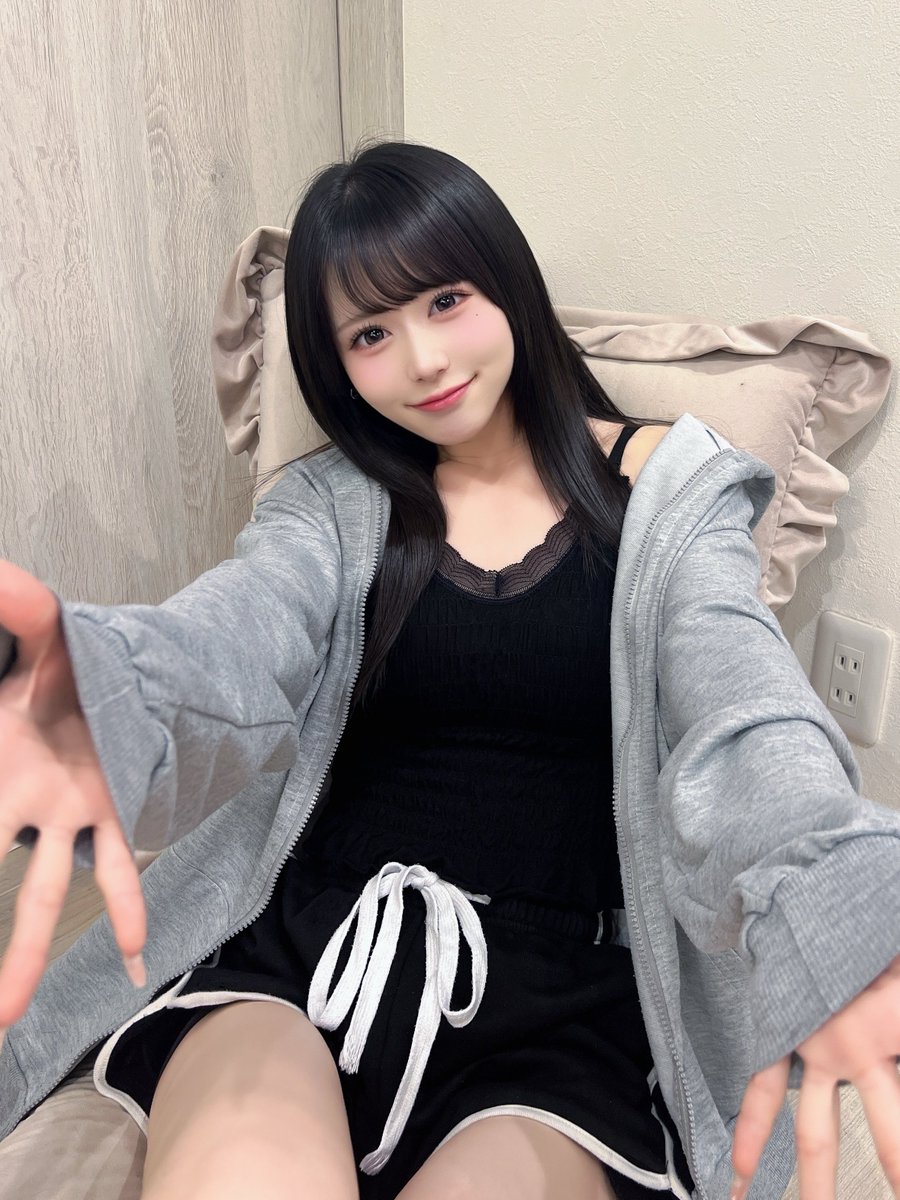 anthurium_nina's tweet photo. 今日も頑張ってえらいからご褒美ね？ https://t.co/9YkRT54qkH