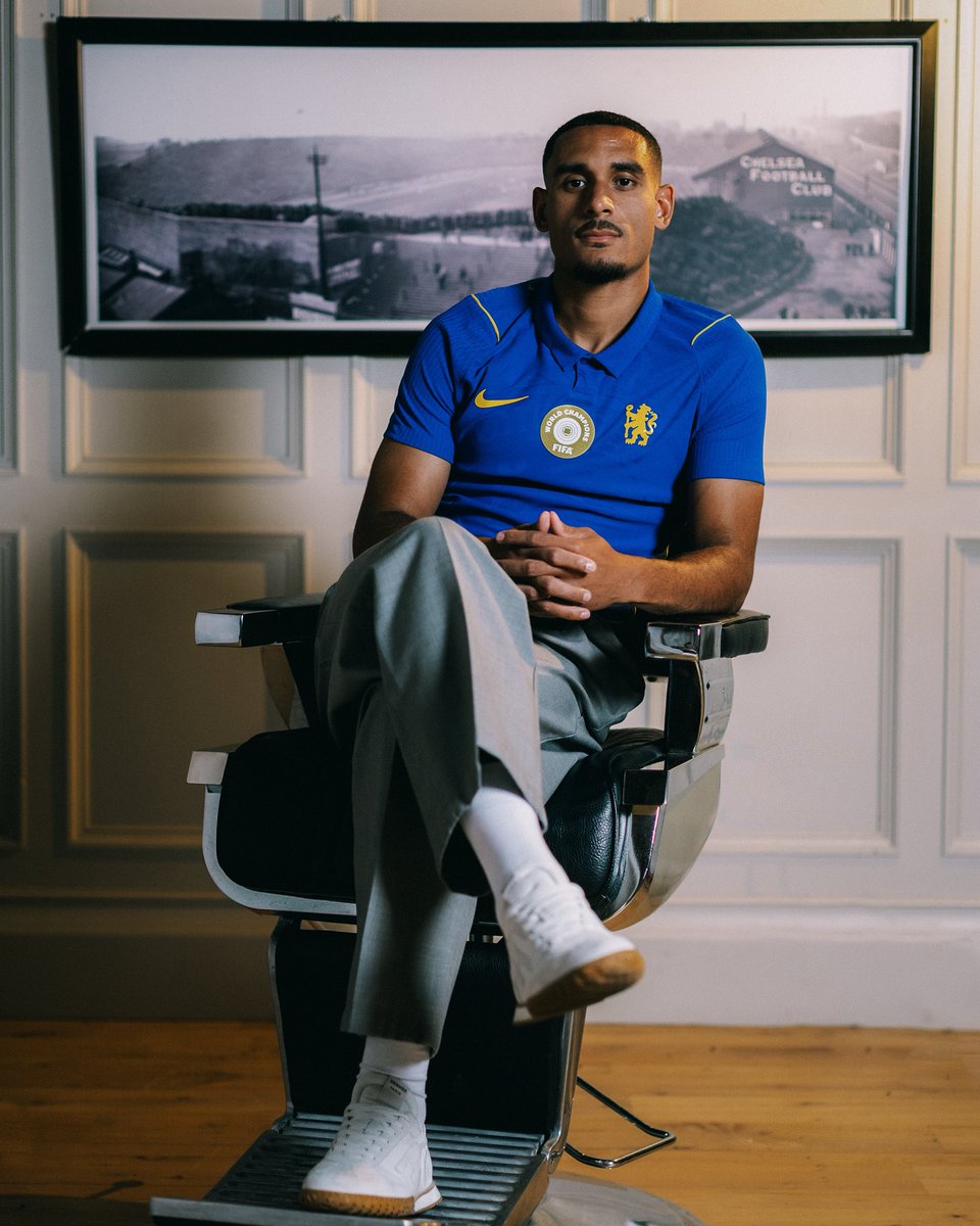 ChelseaFC's tweet photo. Maxence Lacroix is Chelsea. 📸🤩 https://t.co/nwKgUVbXiU