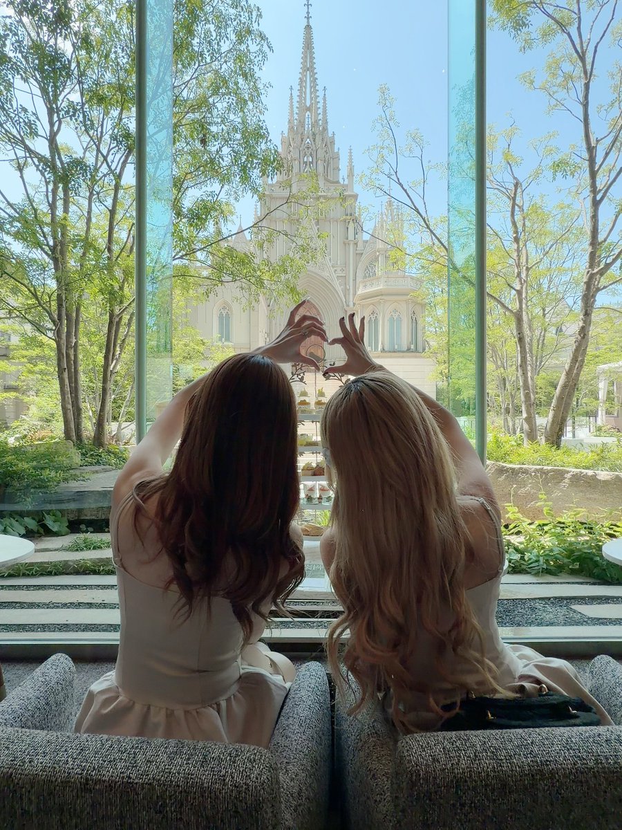 sera_0209's tweet photo. 名古屋THE STRINGS HOTELのアフヌンとっても美味しかったし写真映え空間で幸せだった🏰🤍 https://t.co/5kykouasGi