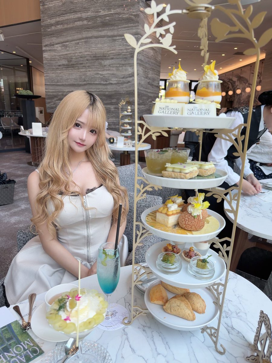 sera_0209's tweet photo. 名古屋THE STRINGS HOTELのアフヌンとっても美味しかったし写真映え空間で幸せだった🏰🤍 https://t.co/5kykouasGi