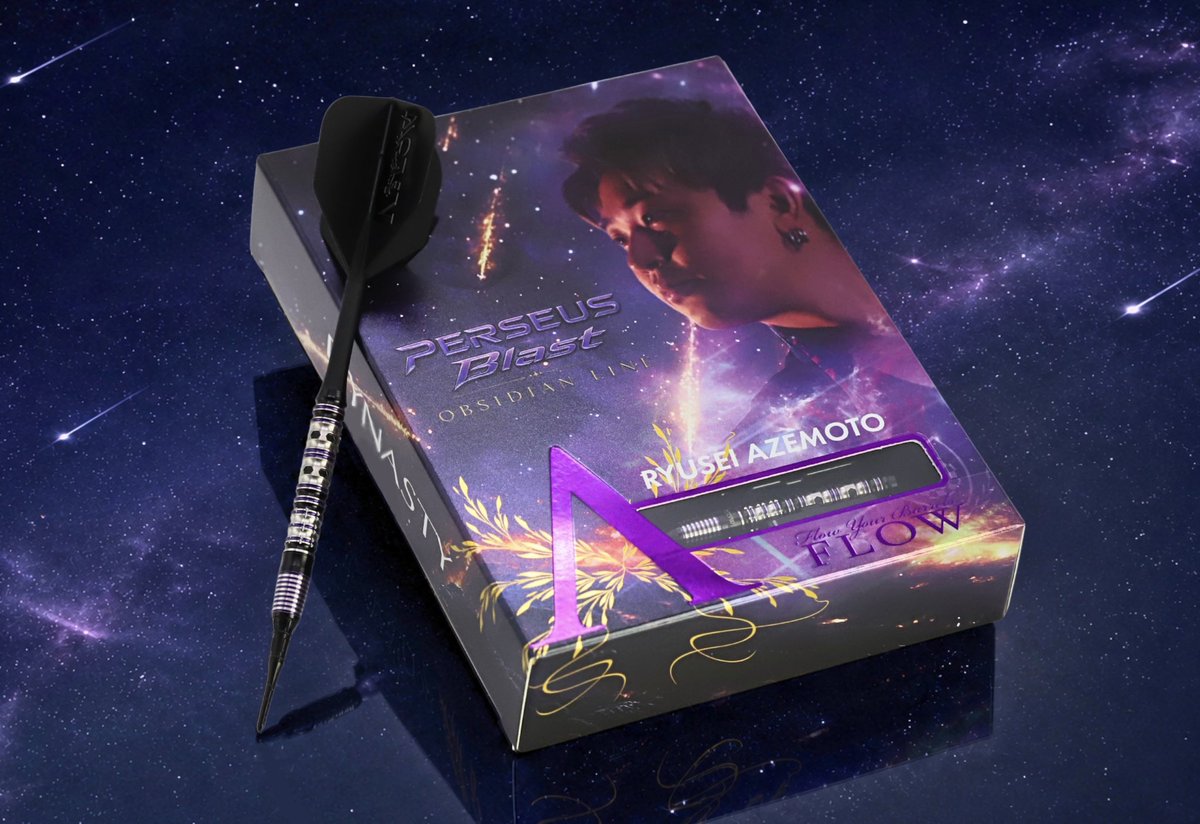 Dynasty_ogu's tweet photo. 🌌7月31日(金)発売🌌
《A-FLOW OBSIDIAN LINE "PERSEUS Blast" Ryusei Azemoto》
#畦元隆成 選手の放つ存在感を、壮大な宇宙をイメージした世界観で表現✨️
幻想的な光と星々が織りなすデザインが、見る人を惹き込む仕上がりとなっています✨️
#DYNASTY https://t.co/Fa7xfPkcXM