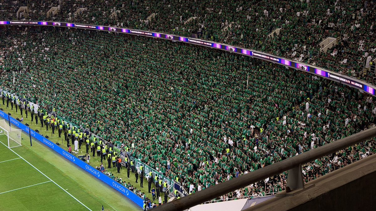 7m9ll's tweet photo. الاهلي انتهى موسمه قبل لايبدأ
إذا شفتها اتفل على صاحبها قبل تدخل المنشن

الاهلي عمره ماراح يوقف على لاعب ولا مدرب ومتأكد بحول الله أن الفريق بينافس على جميع البطولات، ينقصنا فقط محور ومحليين ( ومدرب ) أسمه ممتاز يناسب المجموعه الموجوده

الاهلي شامخ مايطيح بجمهوره بأذن الله 💚 https://t.co/OqhrsjZnRC