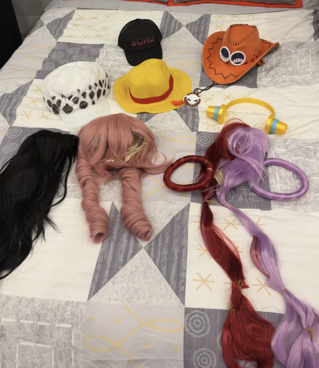 NimraenArt's tweet photo. WEEKEND CONVENTION AINT READY. https://t.co/nwGMkRZ5Xb