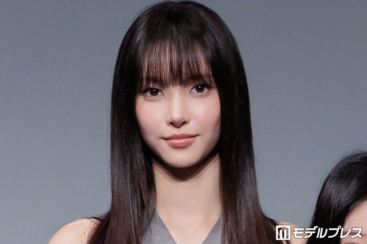 modelpress's tweet photo. 橋本環奈、ILLIT・YUNAH（ユナ）から
デートの誘い💌
https://t.co/vrmbUmZb9n

「私は環奈ちゃんのファンです。環奈ちゃんと一緒にデートしたいです」

「バカンスの法則」プレミアイベント🍊

@H_KANNA_0203 https://t.co/7xEHD2IzZI