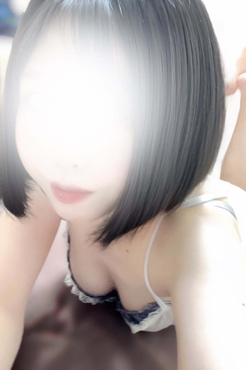 sruidayo's tweet photo. 気づけばもう木曜日の夜🌙

週末に向けて、少しずつ予定が埋まっていくこの時間。
タイミングが合ったら、ゆっくりお話しできるといいな🤍 https://t.co/6WF5pmsuWb