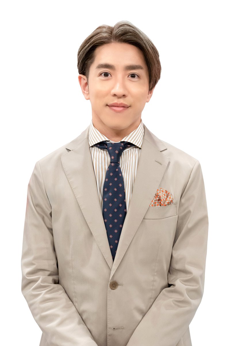 oricon's tweet photo. 村上信五、『ミヤネ屋』後枠新番組で
報道番組初MCに決定❗
⠀
読売テレビ・黒木千晶アナがメインMC担当
村上は隔週金曜日に出演
⠀
番組タイトルは「ニュースto」(にゅーすと)
月～金曜 13:55～15:50放送
⠀
✍コメント全文
一言目は熊本地震被災者へのお見舞い
https://t.co/nd5G0gWVk8 https://t.co/faCUpyatm6