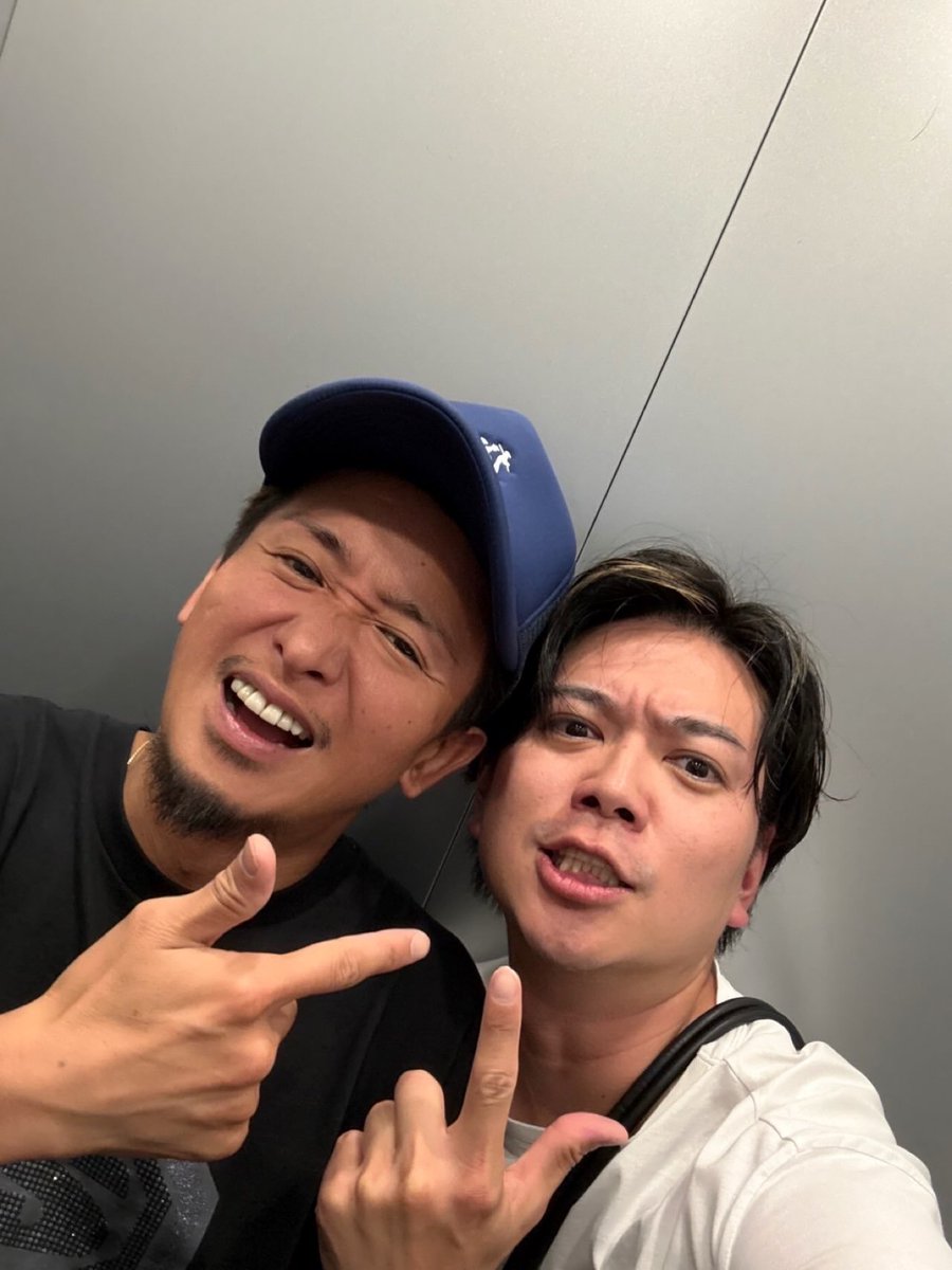 ank_617711's tweet photo. 嵐&amp;NEWSファンのわたしないちゃう😭😭😭
一瞬息止まった🫢
#加藤シゲアキ #大野智 

https://t.co/mHhmIbNM8W https://t.co/k8ScjQdGrJ