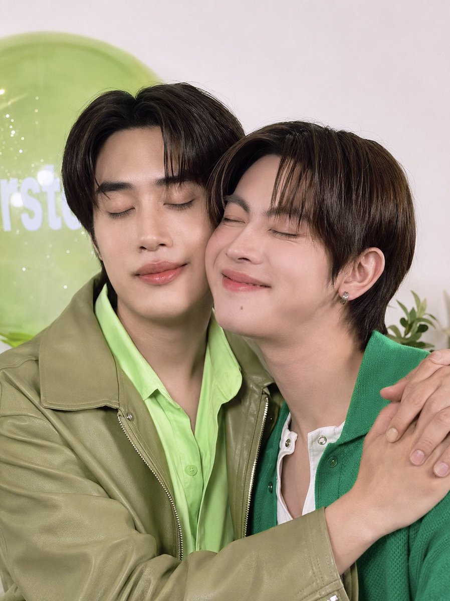 2PpcnM's tweet photo. คนที่รักการทำงานที่สุดสินะ 🤭🤭

LINE MAN LIVE X TLE FIRSTONE

#LINEMANถูกสุดทุกวันxTF https://t.co/8cE54BRwJz