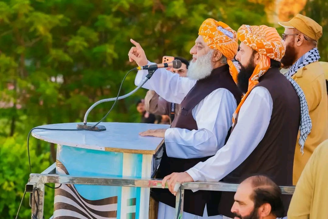 AbuHureraSoomro's tweet photo. #سالار_امن_مولانا
#شہدائےجمعیت_باجوڑ
#پیغام_امن_جمعیت
#عوام_کو_جینے_دو
#ابابیلوں_کا_شکریہ
#teamjuisujawal
#teamjuisindh
#jtisujawal
#abuhurerasoomro https://t.co/CdVUQ5C8Y3