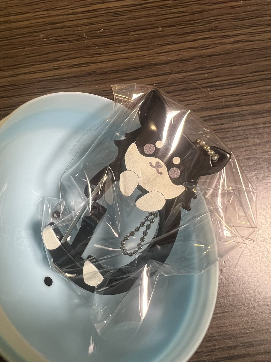 0306__ajm's tweet photo. しっぽふりふり　わんこカラビナ　交換

譲　ちわわ　チワワ

求　しば　シバ

お気軽にご連絡ください🙇🏼‍♀️ https://t.co/cXCeftqVfm