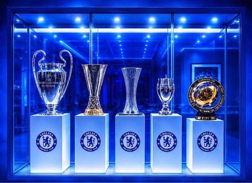 _AsiwajuLerry's tweet photo. The kind of trophies that can never be found at the Emirates. https://t.co/F5V1BedCgp