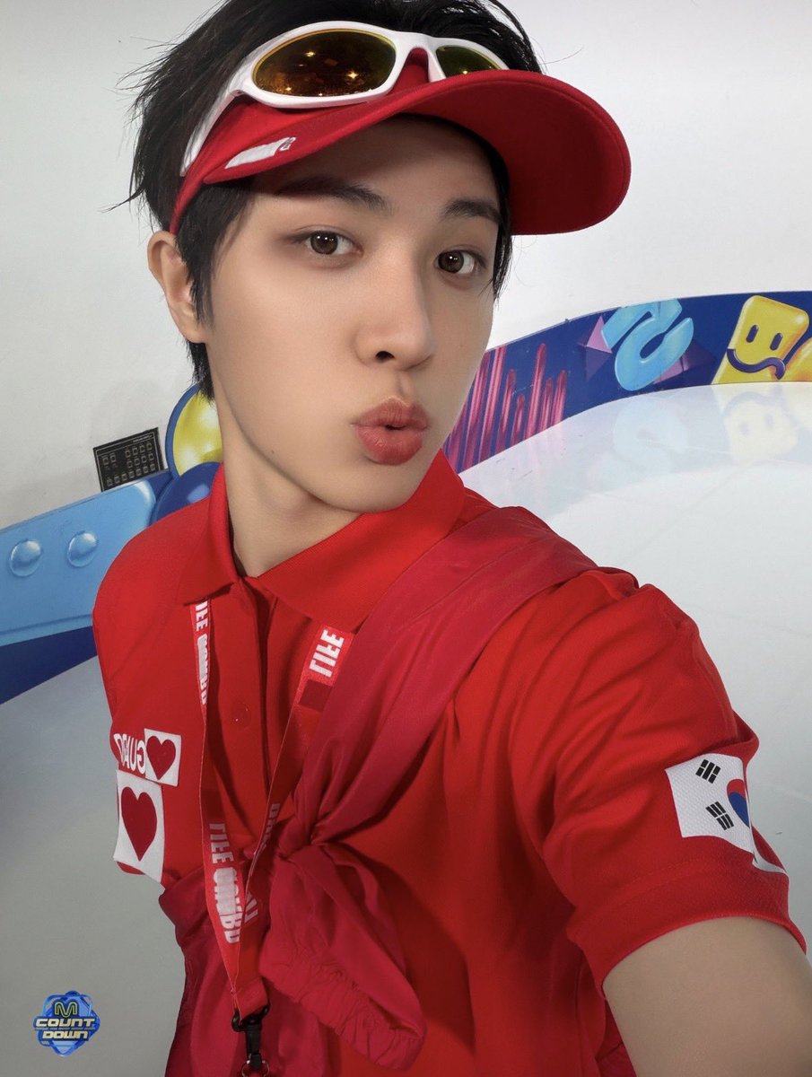 teupopbase's tweet photo. Thank you for today’s MCountdown #SOJUNGHWAN 🛟🧑‍🦰🫡🏖️

(2026.07.30) https://t.co/yz7uNf2qoR