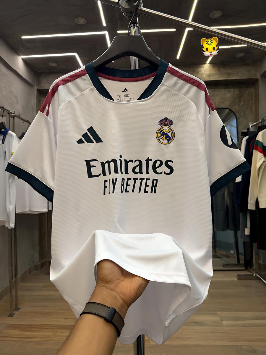 001_jerseys's tweet photo. Fan version 10k 

Player Version 13k https://t.co/ORM9fOYn5y