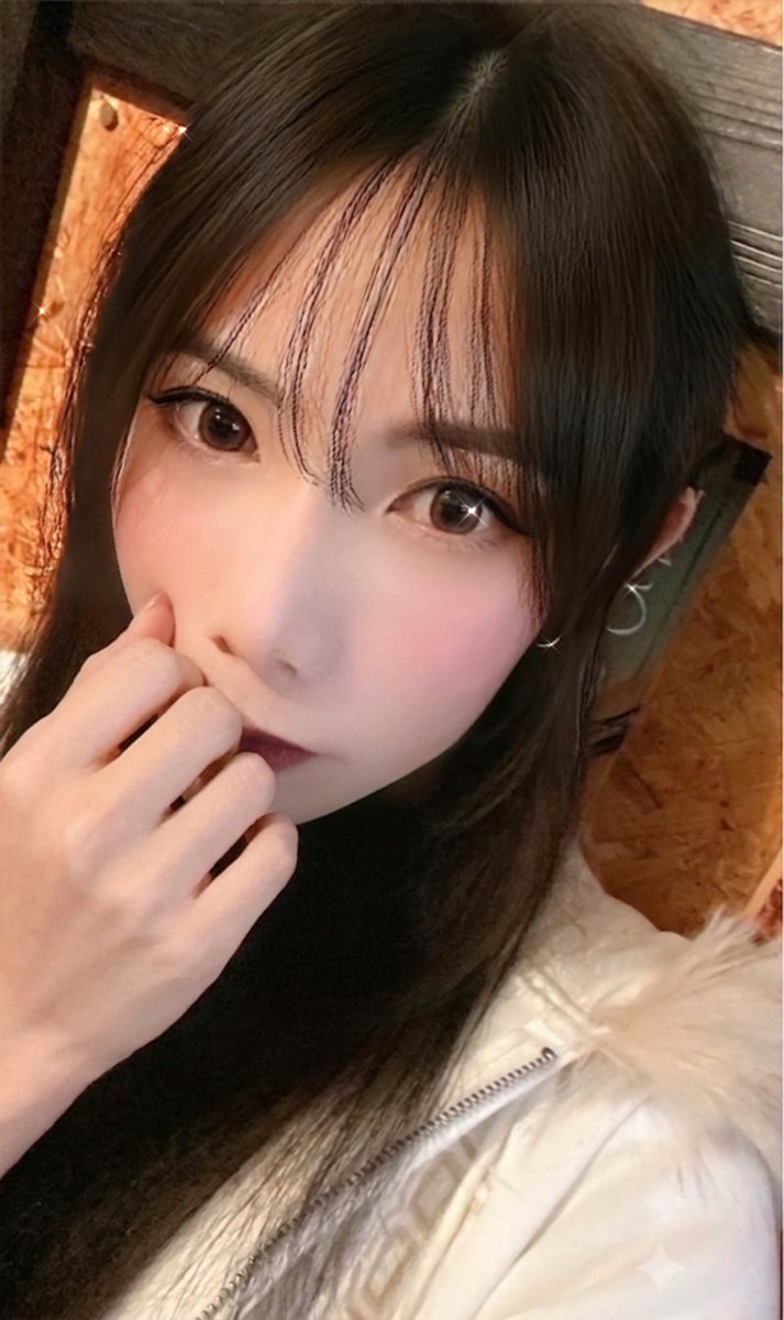 ryoko690907's tweet photo. やべぇ小町行きたい😆
明日仕事サボるか??😂
めっちゃ迷う💦
#女装 #ストレス発散したい https://t.co/0mwsVabmgY