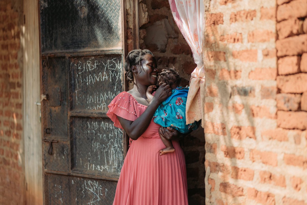 OrgBachi's tweet photo. "I knew immunization was important, but with three small children and an eight-mile walk to the health facility, the journey felt impossible." Rachel

Distance was her barrier. Community outreach became her solution. That's what immunization equity looks like. #ImmunizationEquity https://t.co/oZTabg8Q15