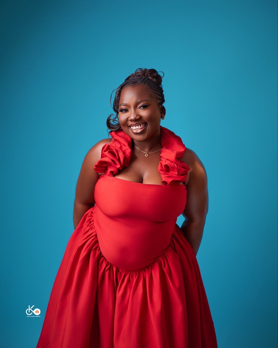 tmscentng's tweet photo. OLUWATIMILEYIN 🤍

The one who has God as her backbone.

Stepping into a new age with a heart full of gratitude. God has carried me, sustained me, and written every chapter of my story beautifully.

Cheers to grace, growth, favour, and becoming all He has called me to be. 🥂�� https://t.co/EhYjIYc9hG