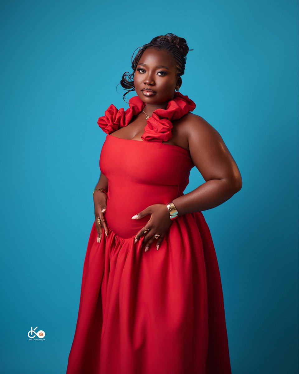 tmscentng's tweet photo. OLUWATIMILEYIN 🤍

The one who has God as her backbone.

Stepping into a new age with a heart full of gratitude. God has carried me, sustained me, and written every chapter of my story beautifully.

Cheers to grace, growth, favour, and becoming all He has called me to be. 🥂�� https://t.co/EhYjIYc9hG