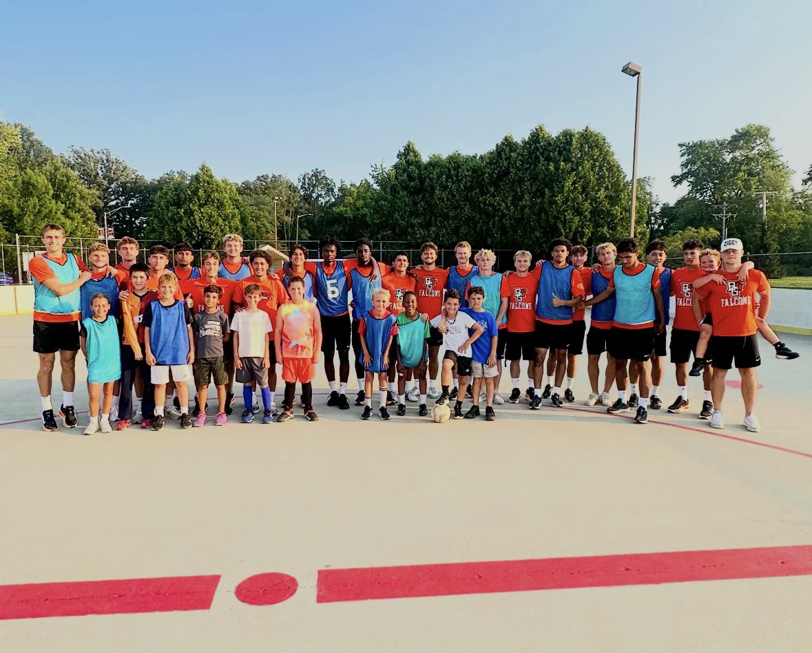 BGSUSoccerCamps's tweet photo. Tomorrow is the last Soccer in the Park for this Summer.
We hope to see you all out there!
#GoFalcons #AyZiggy 🟠🟤 https://t.co/aLsHcp9rXz