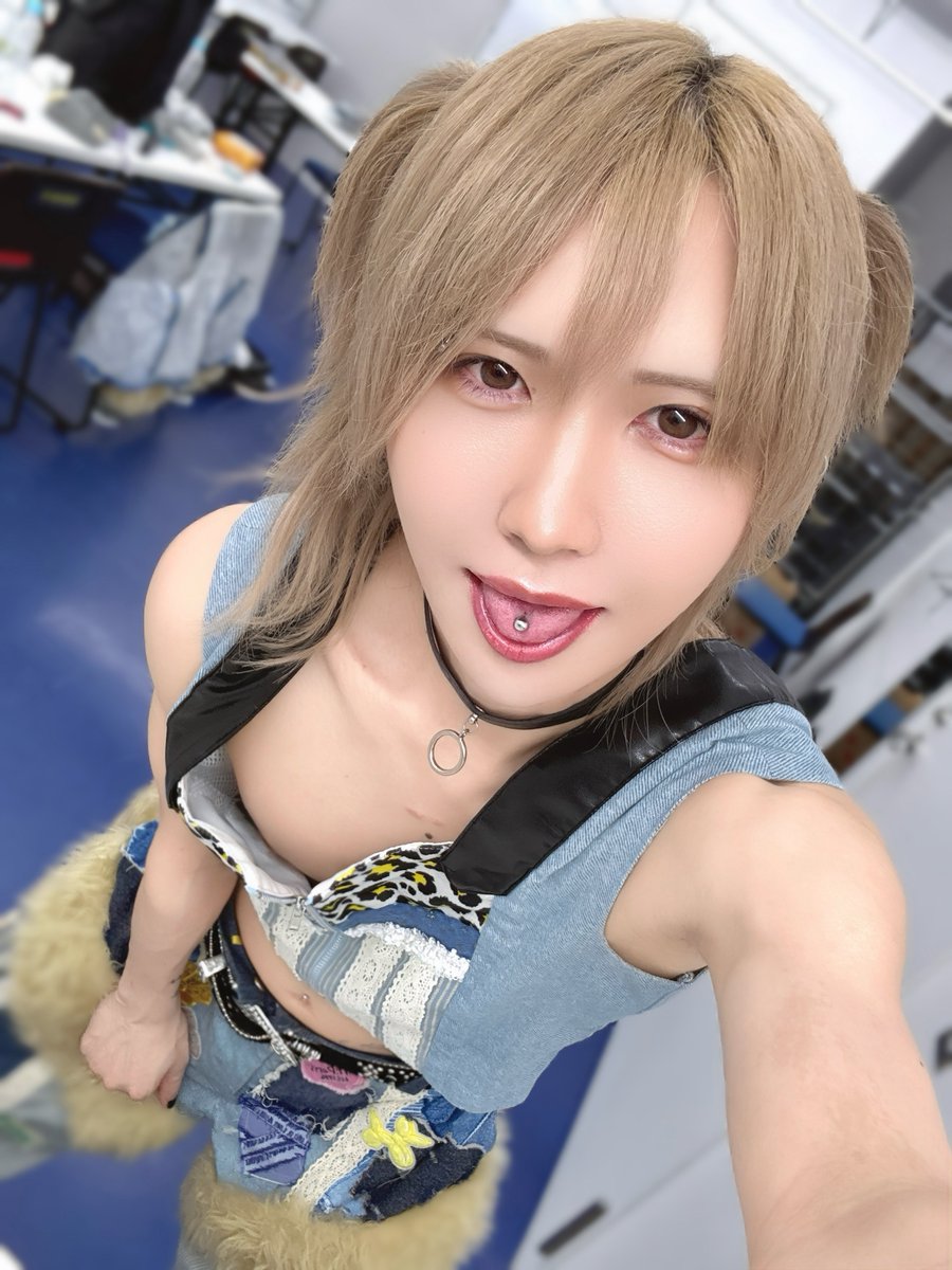 aki_iMEME's tweet photo. ょぅι゛ょ(33♂)になりました👧🏻 https://t.co/rj26IAgesZ