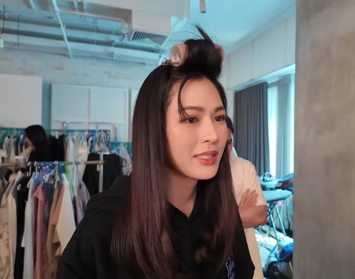 Pas_Kkkyo's tweet photo. เลสรุกใส่ ksl ของแฟนแล้วหร่อว่ะ https://t.co/sYAUzRpy0R