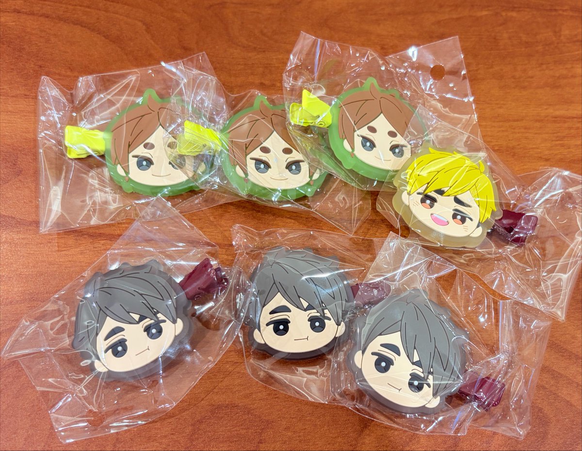 SIKU_49__'s tweet photo. ��っと見つけた〜！て思って
引けるだけ引こう...て回したら、治とこもりんが綺麗に交互に6体来て、大爆笑しながら回したらあちむがきたw𐤔🤣🤣w𐤔

え？どんな確率？北さんと角名、臣くんとかこーらいくんたちは...？😂 https://t.co/131rHQBm6d