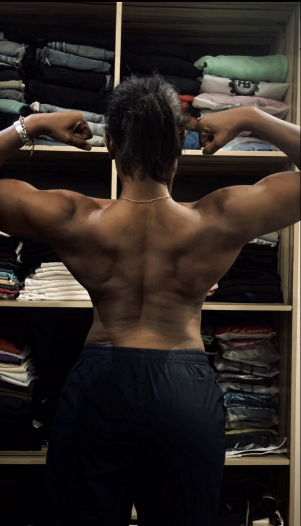 bukkymajor_'s tweet photo. Me 😁 https://t.co/DWYqfMIQN5