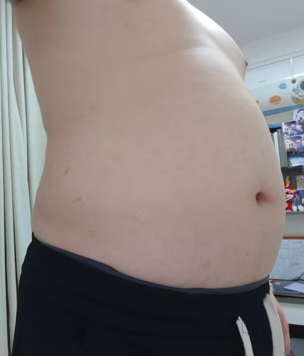 Balloondeer1's tweet photo. Play with bellyfriend🥰
@lyw_20050923_ 
#bellyinflation #inflatedbelly #bellybulge #bellyexpansion https://t.co/aaApbdZS05