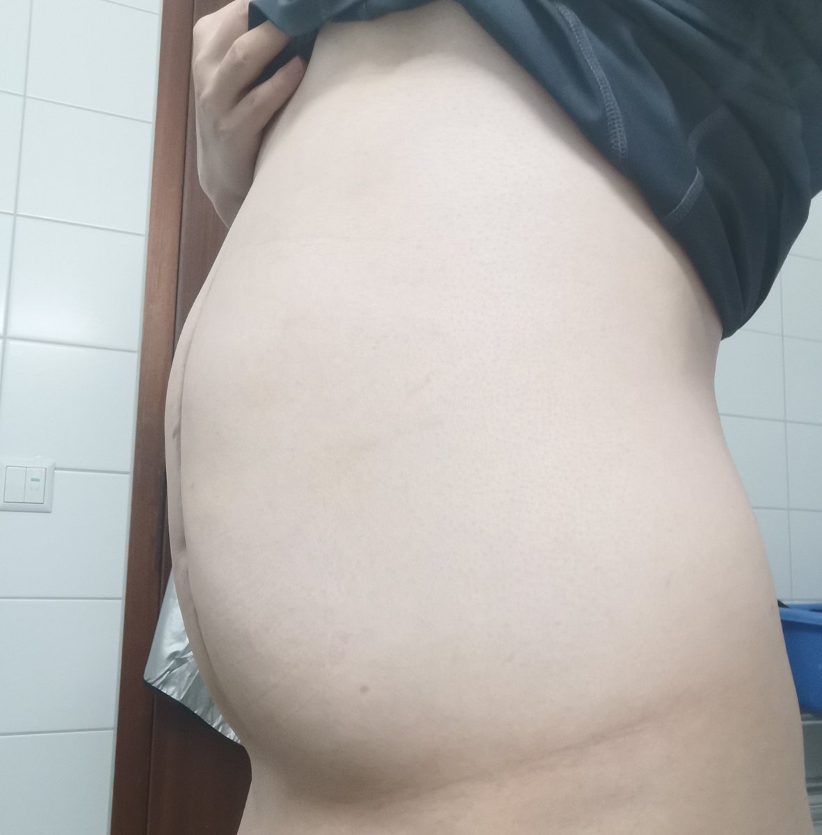Balloondeer1's tweet photo. Play with bellyfriend🥰
@lyw_20050923_ 
#bellyinflation #inflatedbelly #bellybulge #bellyexpansion https://t.co/aaApbdZS05