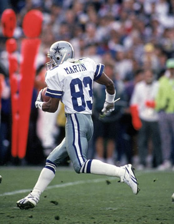 VinnysCorner1's tweet photo. Name someone who played for the Dallas Cowboys, but try and name someone that nobody else will. 

I’ll start: Kelvin Martin https://t.co/pscvS26LHM