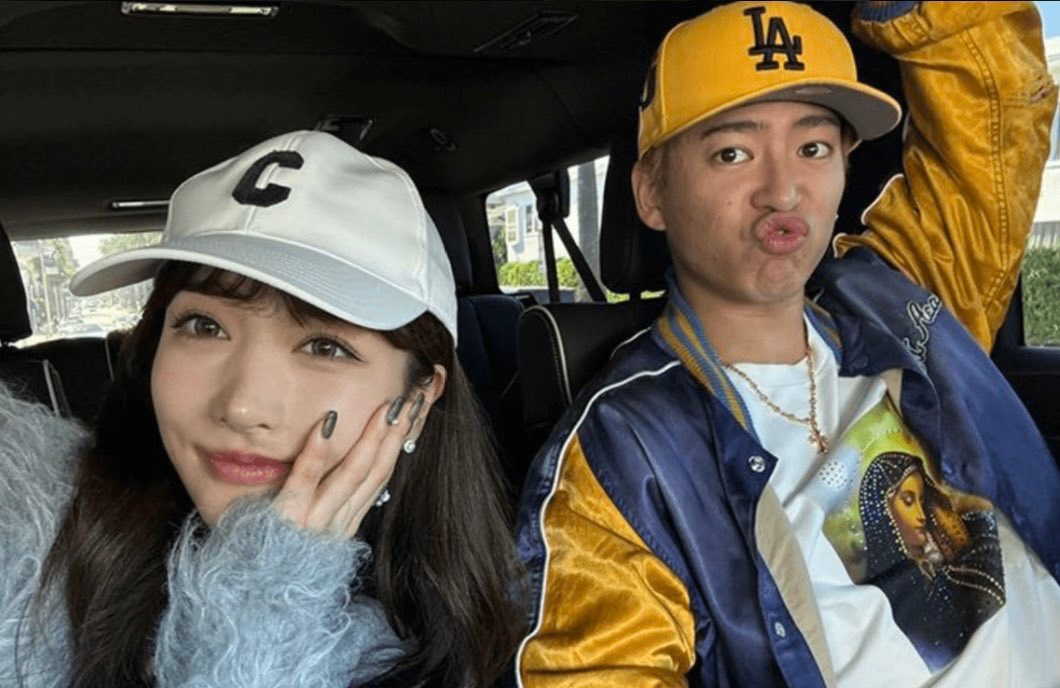loop_clips's tweet photo. この写真、どうやって外に出たのか
普通に気になる…。

Rちゃんも、
三山凌輝との婚約破棄を境に
いろんなものが変わってしまったのかな…って考えてしまう。 https://t.co/y4fcqXamo3