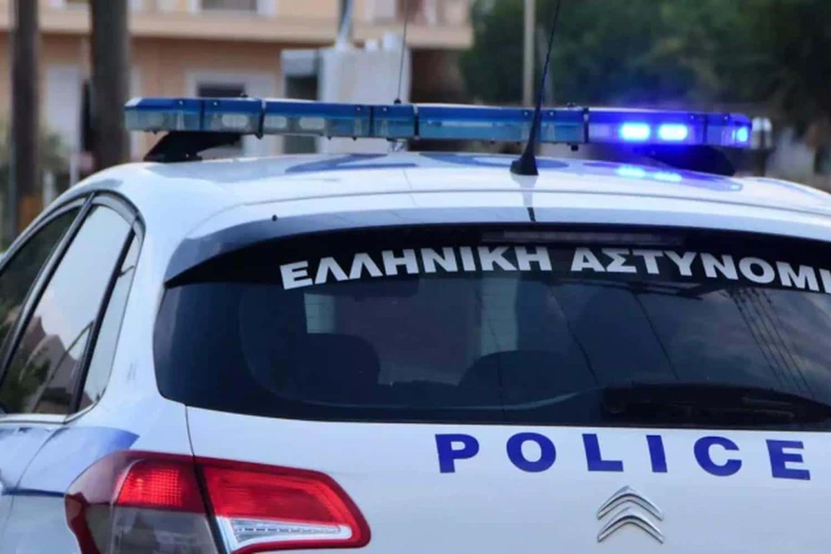 MeaCulpagr's tweet photo. Πάρκο Γουδή: Ρομά έφεραν την καταστροφή – Έκαιγαν καλώδια για τον χαλκό και έκαναν στάχτη το Μπάντμιντον https://t.co/hiN9UUutta https://t.co/rScET8eqYA