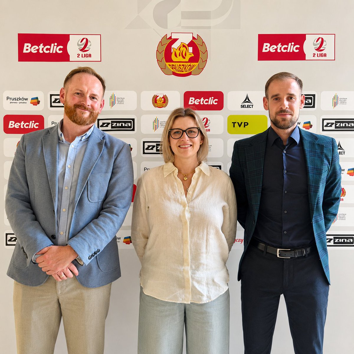 ProTrainUp's tweet photo. Wizyta w Zniczu Pruszków 🔴🟡

Spotkanie z Panią Natalią – osobą od zadań specjalnych – pokazało nam, jak ProTrainUp realnie wspiera codzienną organizację klubu. Najlepszy przykład? Nowy sklep online Znicza uruchomiony na naszej platformie.

Pani Natalio, kawał dobrej roboty! 👏 https://t.co/ns8oPiWULY