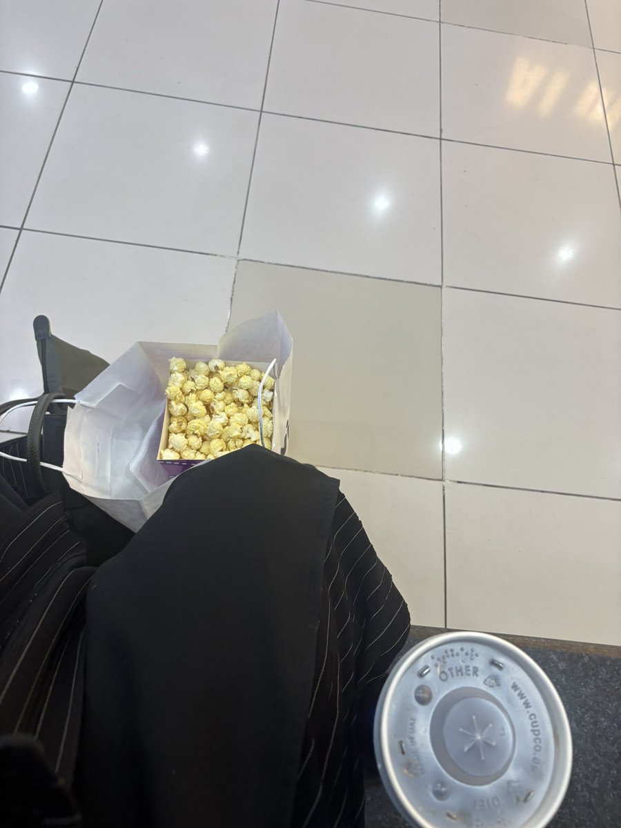 HANDAL2030's tweet photo. @muvicinemas 
لكم  تتخيلو اني حاجزة فيلم توي ستوري بفرع عنيزة بالغلط وانا ابي بريدة ..
جيت بريدة القاعه فاضيه مافيها احد وقلت لهم ابغا ابدل بين فروع ! بنهاية انتم شركة وحده 
طردوني قالو لي معوضه خير واسلوبهم بخشمهم !!! 
وش اسوي طيب الحين ؟ وتيكت الي دفعتها ؟؟؟ https://t.co/e0fZkCBavw