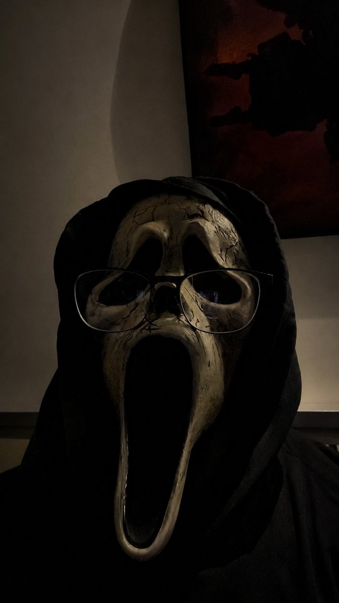 Buffyghostface's tweet photo. Your favourite nerd #ghostface #scream https://t.co/vX8OTviW6C
