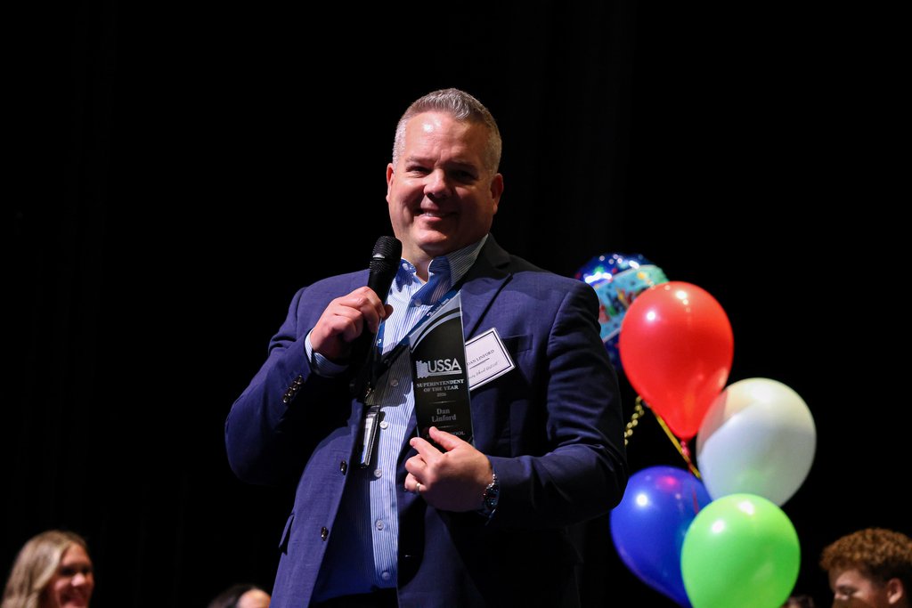 USSA_Utah's tweet photo. The Utah School Superintendents Association is proud to recognize Dan Linford, Davis School District, as the USSA Superintendent of the Year! Dan's visionary leadership, unwavering commitment to students, &amp; dedication to strengthening education have made a lasting impact. https://t.co/1RNjJ5fpmf