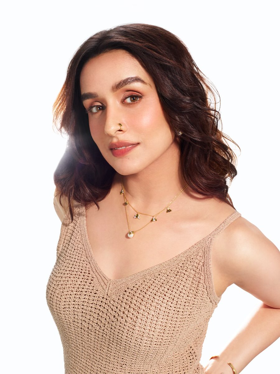 Shraddhaphonix's tweet photo. #SHRADDHAKAPOOR #PALMONAS https://t.co/mzR3FUQent