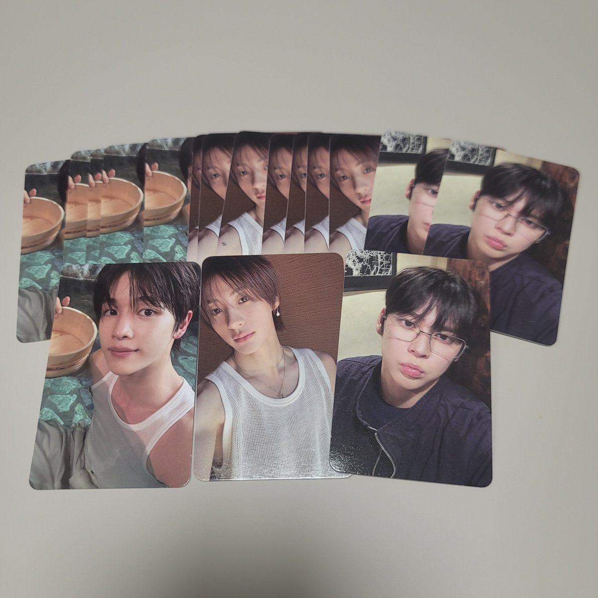 ab92364110's tweet photo. 나 구름즈 좋아하는건 맞는데 이렇게만 주는건 조금 선 넘은거 같아요 https://t.co/gDa9zgWlR2