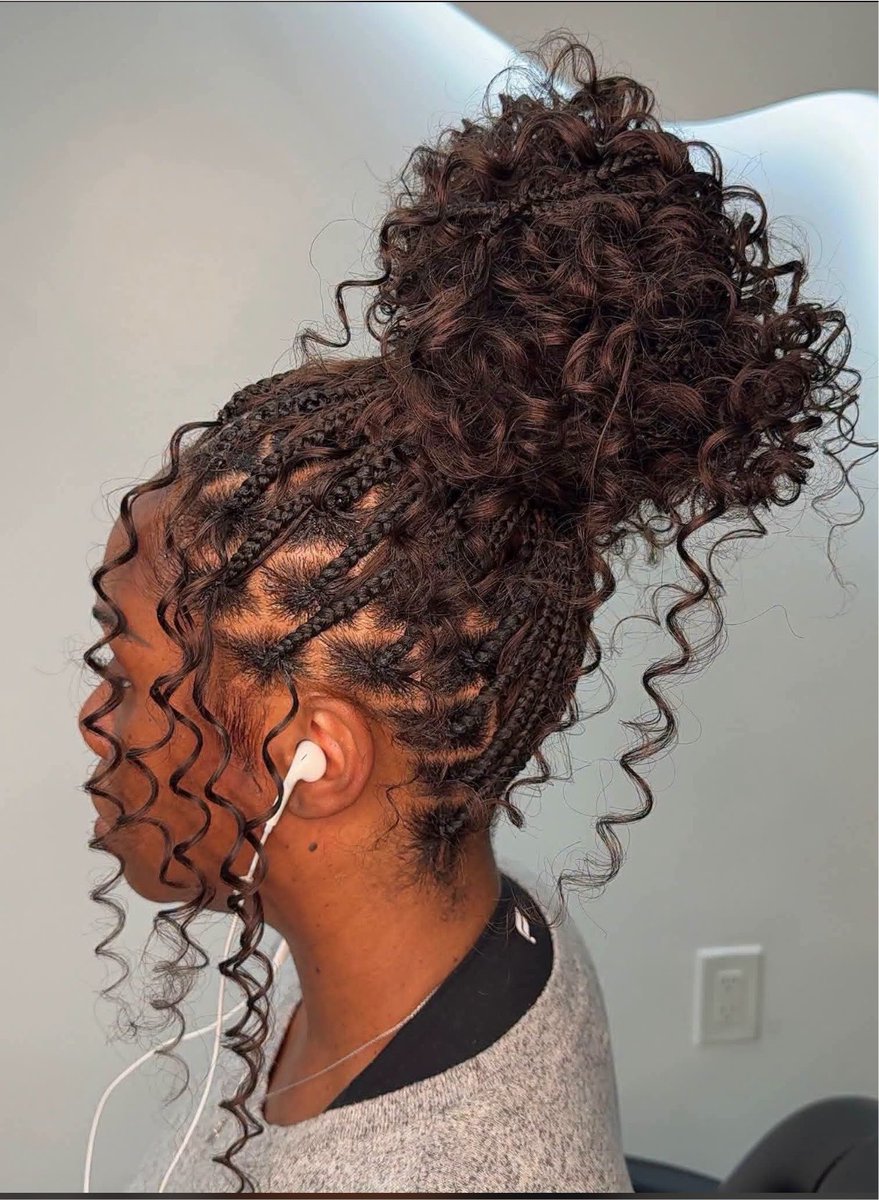 Legally_diana's tweet photo. This hair😍 https://t.co/auzg316ogr