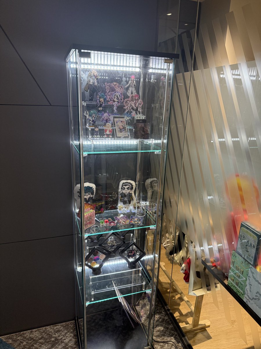 ErukatsuSugi's tweet photo. ねおねおんへの愛を頂き、スタッフ一同テンションゲージが上がっております。
次章までお時間頂きますが、必ず更新しますのでお待ちくださいー！
Discordはネオトーキョーのまおうが乗っ取ってるようです。気をつけて覗いてみてください。レーザー撃たれないように！
#ねおねおん https://t.co/Gv9RUxMlDO
