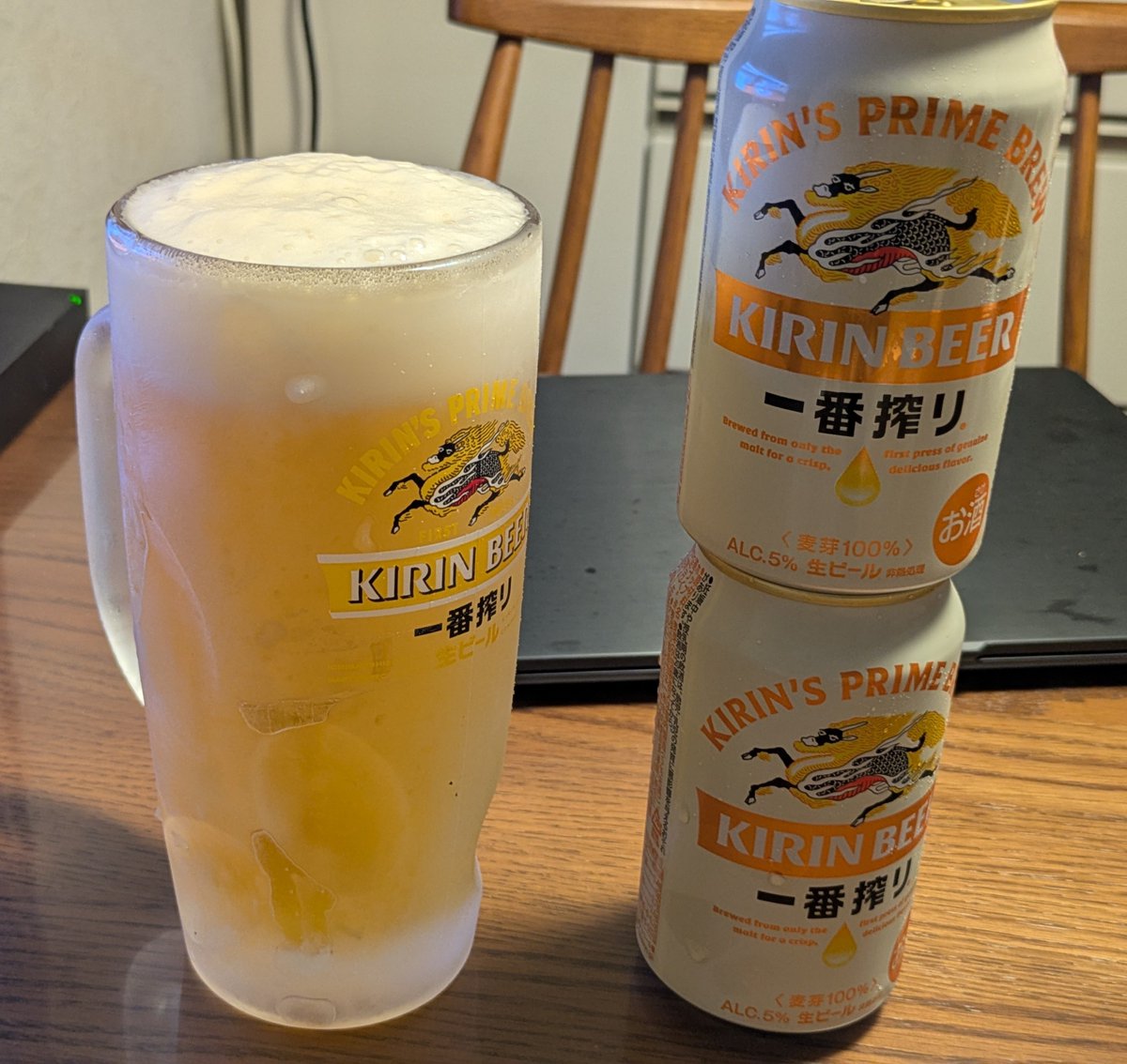 pero0422's tweet photo. デジタル簡易無線電波利用料の納付時期に。金額見てアレっ？となったが…
改定されたのね^^
今年はDCRもCBも運用機会がかなり減っているものの、完全退職後を見据えながら趣味の一つとして、ほそぼそと、ひっそりと、それなりに楽しめたらいいかな…せっかく55歳の時に出会った新たな趣味なのでね(^^) https://t.co/djp12gTNdz