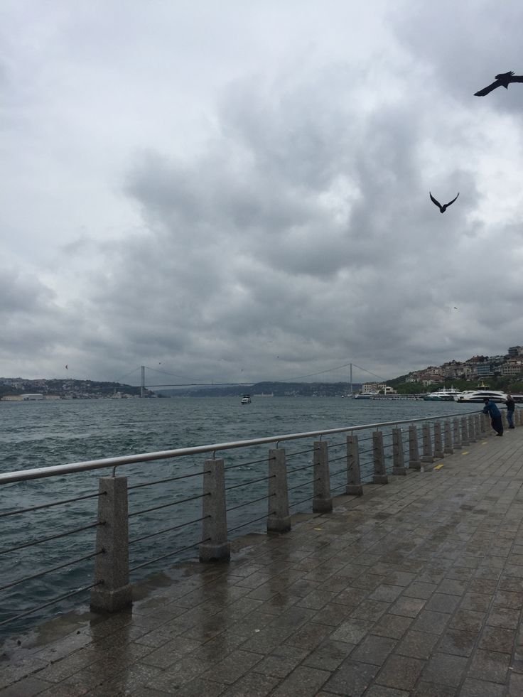 XBasinX's tweet photo. İstanbul, Trakya, Kocaeli ve Yalova için kuvvetli rüzgar uyarısı yapıldı.

🔸 Rüzgarın yarın ve 1 Ağustos Cumartesi günü 40-60 km/s hızla esmesi, ulaşımda aksama ve çatı uçması gibi olumsuzluklara yol açması bekleniyor. https://t.co/UQAUOd5Hy1