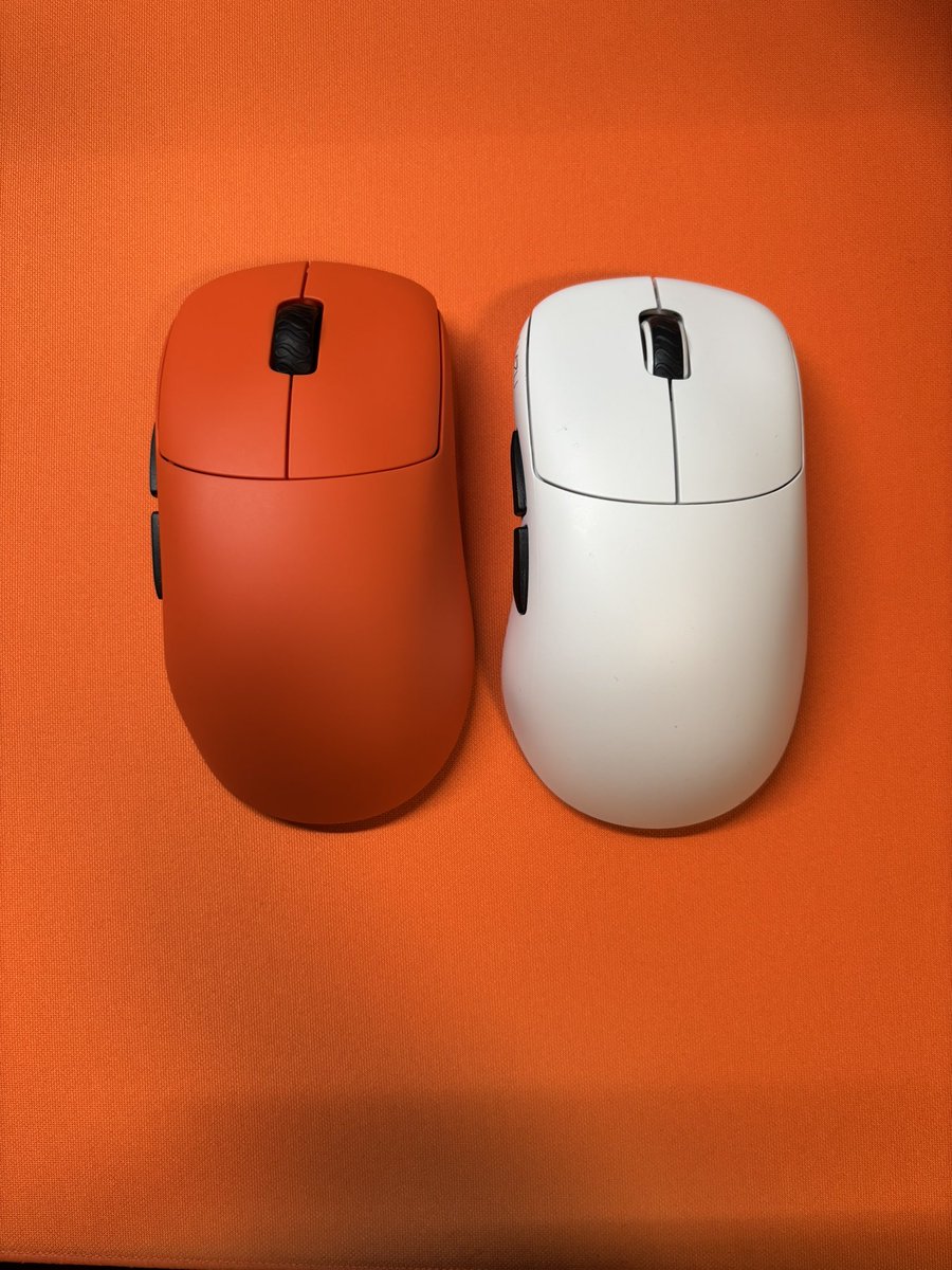 hori_bt's tweet photo. Lamzu thornとLamzu thorn v2 orange
ちょっと長い。 https://t.co/5r4PYbc04F
