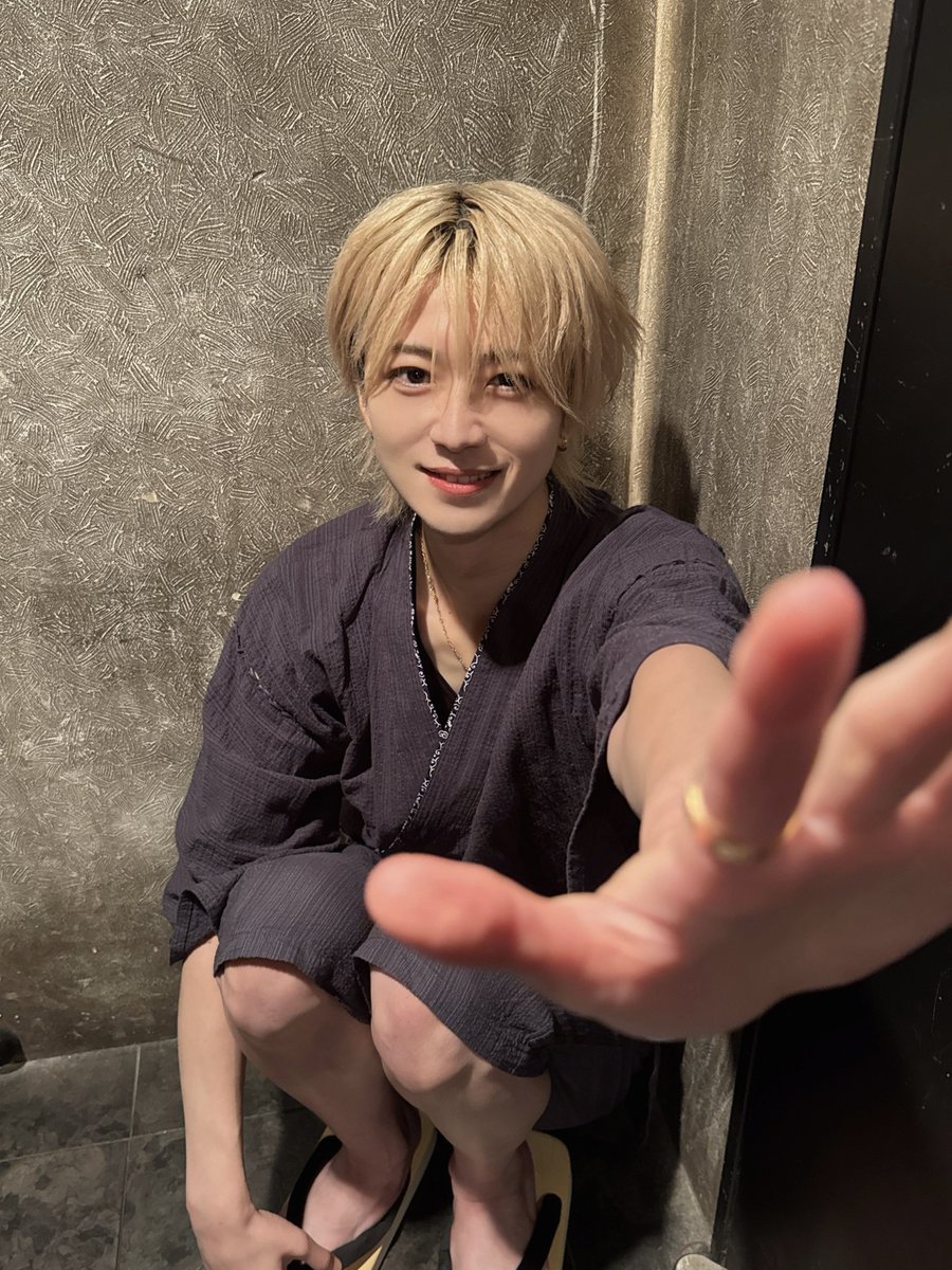 shintaro_Zavage's tweet photo. いま拡大しようとした？顔？それとも足？ https://t.co/Kdjtchshxl