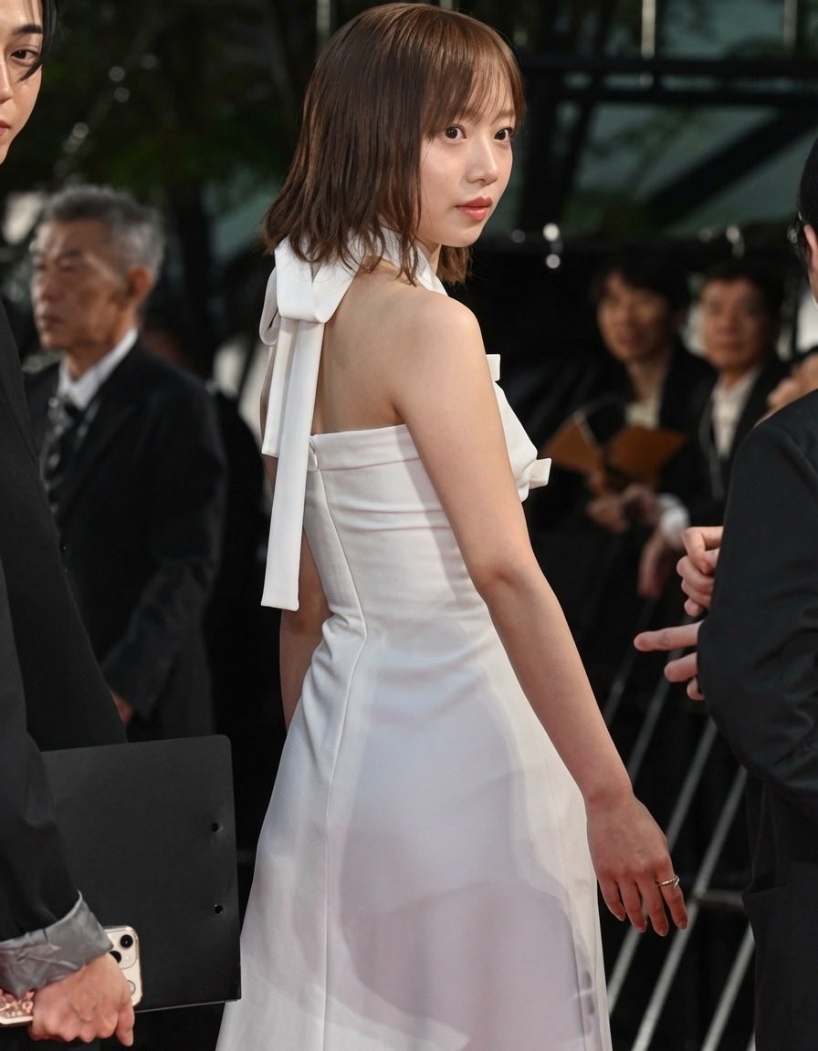 kansoku_etc's tweet photo. 齊藤京子さん
セクシーなドレスがとてもお似合いです。 https://t.co/e1rrxt40PF