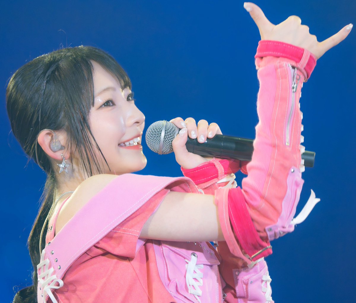 dm_kameko's tweet photo. 2026.07.17
≠ME全国ツアー2026 
「≠ME アリーナツアー 2026 喝采パレード」
📍横浜アリーナ

永田詩央里(@nagata_shiori_ )ちゃん💎

“🤙🏻✨️”

#永田詩央里 
#ノイミー_カメコ https://t.co/G8zcTgWspZ