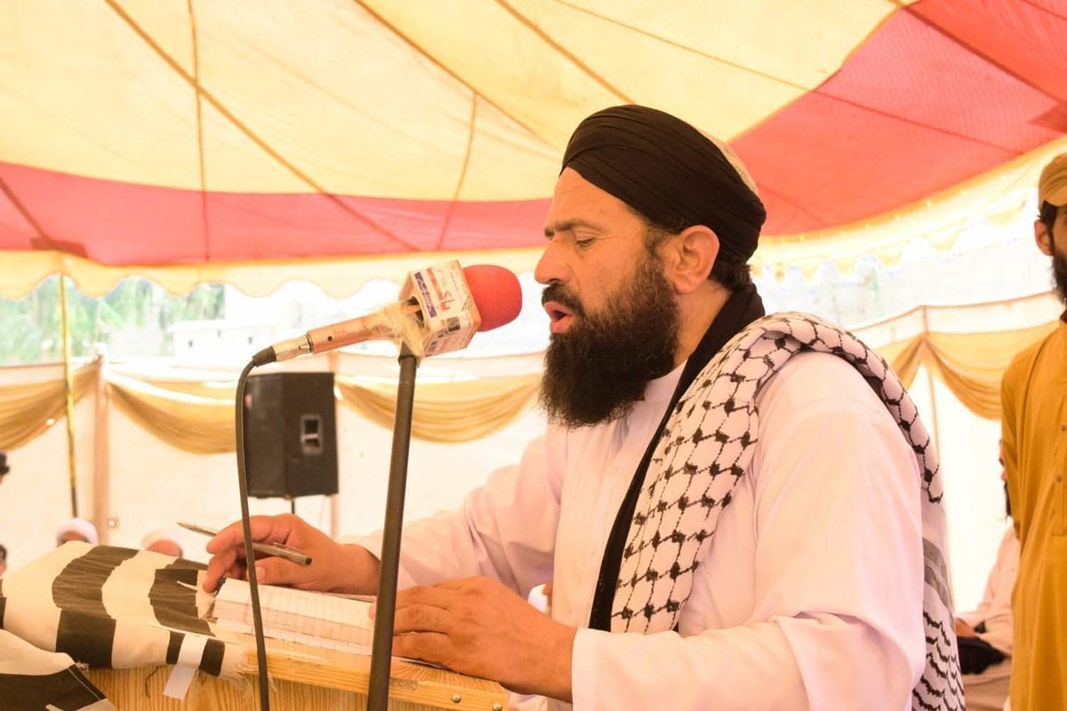 JUI_DL's tweet photo. مولانا حمید اللہ جان جو بیک وقت تحصیل ذمہ دار بھی تھے مدرس بھی تھے امام بھی تھے اور سکول کے پرنسپل بھی تھے وہ بھی 30 جولائی کے المناک حادثے کی شکار ہوئے تھے۔
#شہدائےجمعیت_باجوڑ
#سالار_امن_مولانا
#پیغام_امن_جمعیت
#عوام_کو_جینے_دو
#ابابیلوں_کا_شکریہ https://t.co/NQw3KmWnZZ