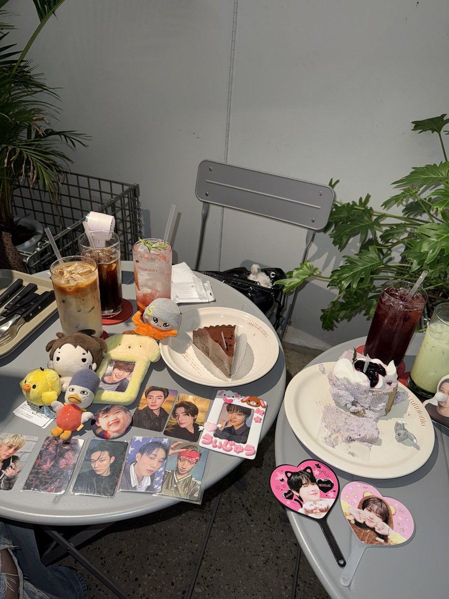 ddolltheone's tweet photo. 히히 (일주일전) https://t.co/yBtoTV6xoZ