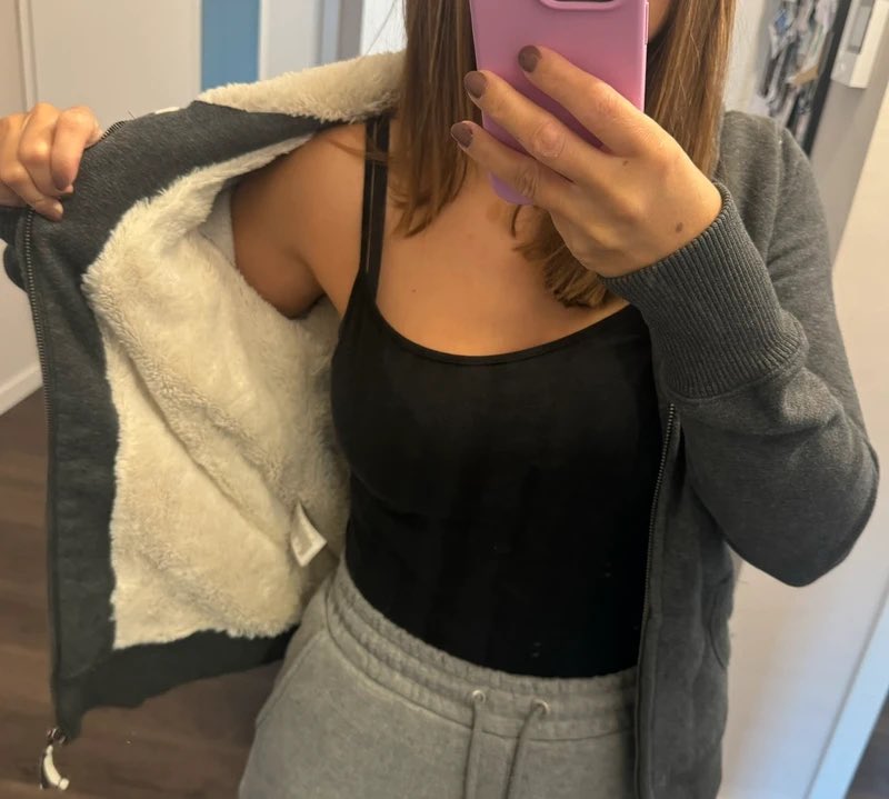 Avi_d_'s tweet photo. #fur #furlover https://t.co/Jw2DJuVRxF